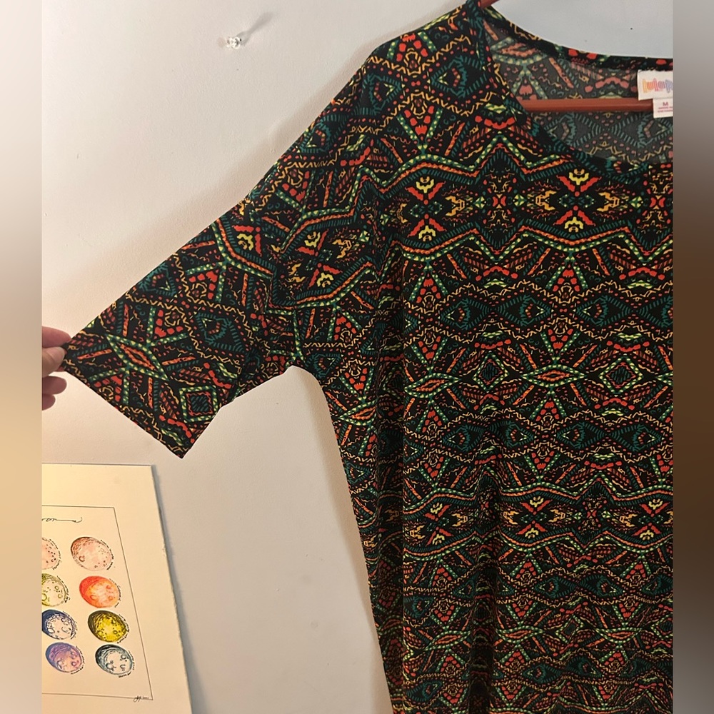 Beautiful Aztec Patterned Tunic! - Picture 3 of 4